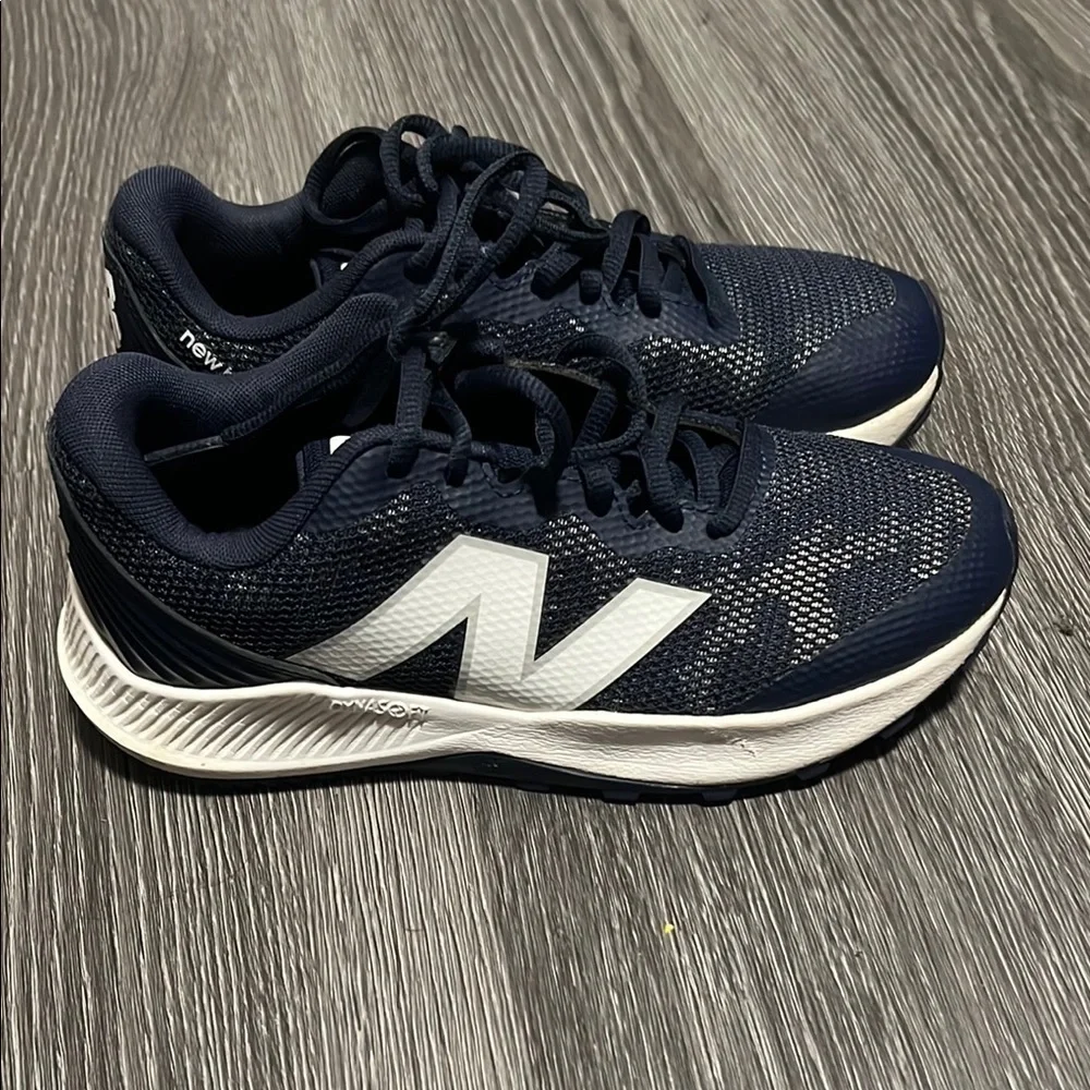 New Balance Blue and White Sneakers with Low-Top Design